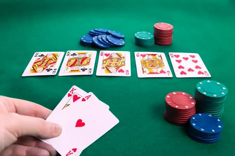 Live blackjack table on nagasaon hk showing dealer, cards, and betting interface
